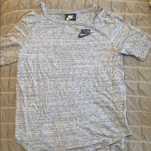 Nike tee shirt, shoulder detailing! - Picture 1 of 4